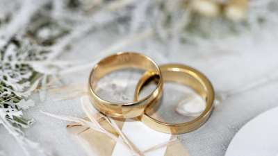 10-wedding-ring-superstitions-_-Aspire-Diamonds-845x550-1.jpg