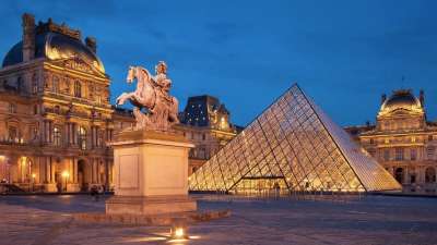 Louvre-Museum-Paris-France-1.jpg