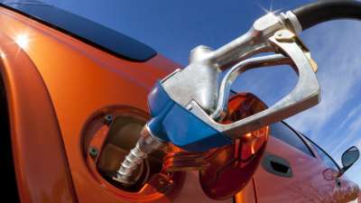 how-to-calculate-your-cars-fuel-consumption-1-original_77761_415022.jpg